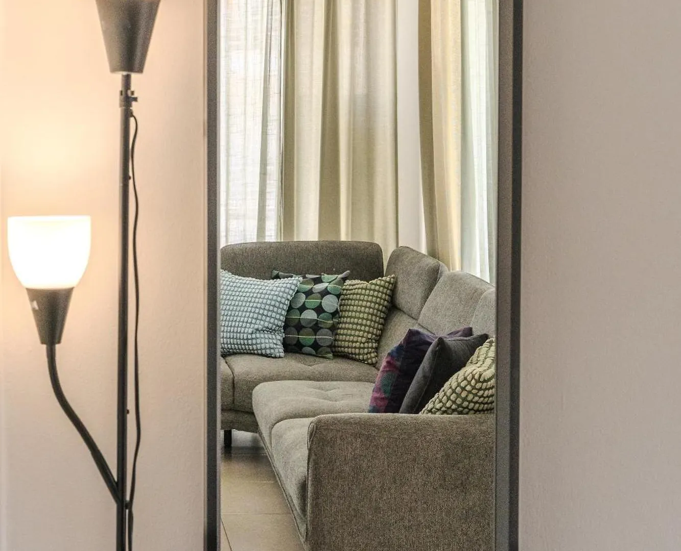 Elegant & Central Two Bedroom Flat Larnaca
